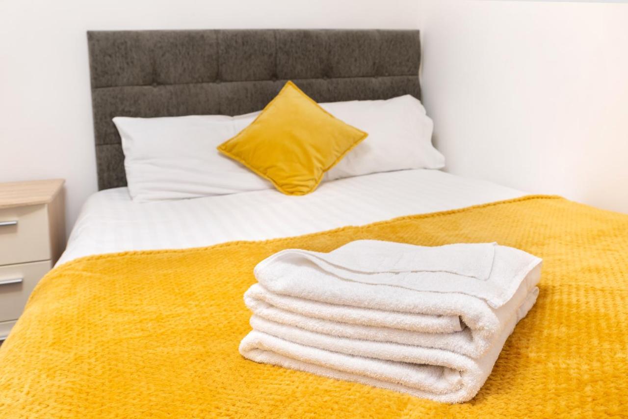 Modern Apartment Close To City Centre With Parking Leeds  Ngoại thất bức ảnh