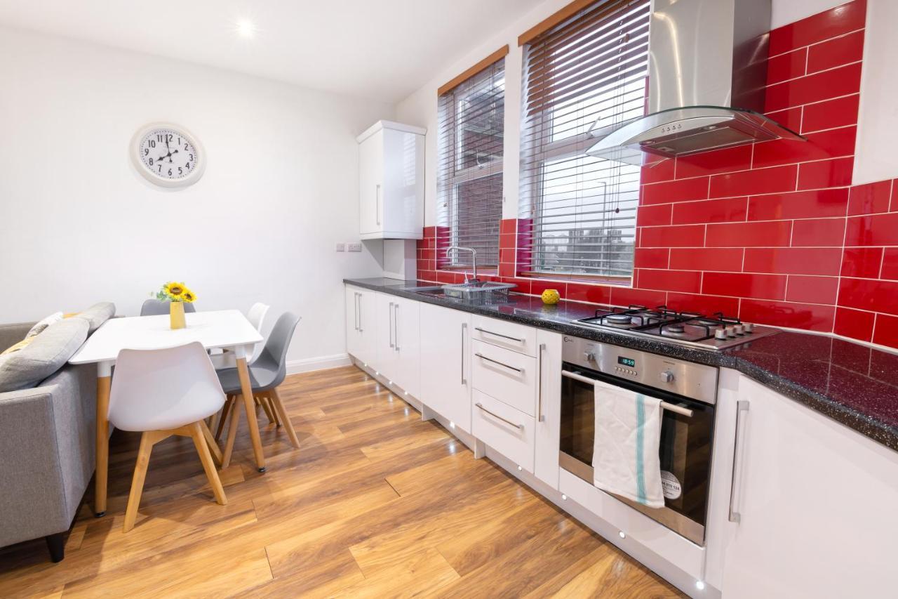 Modern Apartment Close To City Centre With Parking Leeds  Ngoại thất bức ảnh