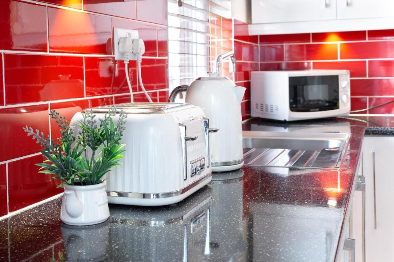 Modern Apartment Close To City Centre With Parking Leeds  Ngoại thất bức ảnh